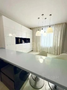 Продается 4-комн. квартира, 146,9 м²