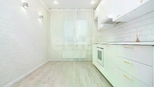 Продается 2-комн. квартира, 57 м²