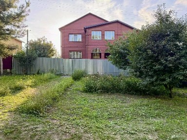 Продается 3-этажный дом, 366 м²