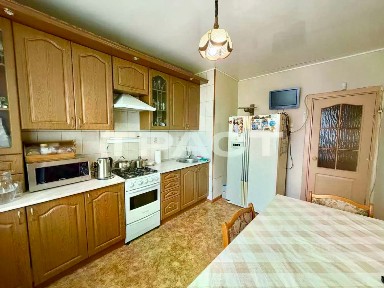 Продается 4-комн. квартира, 97,5 м²