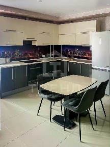 Продается 2-комн. квартира, 77,6 м²