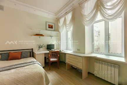 Продается 4-комн. квартира, 123,8 м²