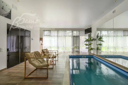 Продается 2-этажный дом, 312 м²