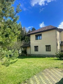 Продается 2-этажный дом, 180 м²