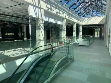 Сдается торговая площадь, 1 600 м²