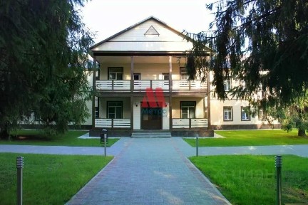 Продается здание, 1 200 м²