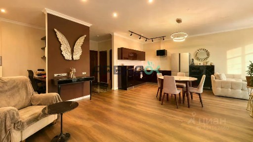 Сдаются 2-комн. апартаменты, 100 м²