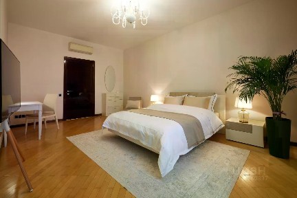 Сдается 3-комн. квартира, 130 м²