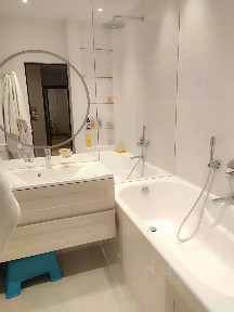 Продается 2-комн. квартира, 76,8 м²