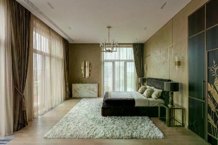 Сдается 4-комн. квартира, 220 м²