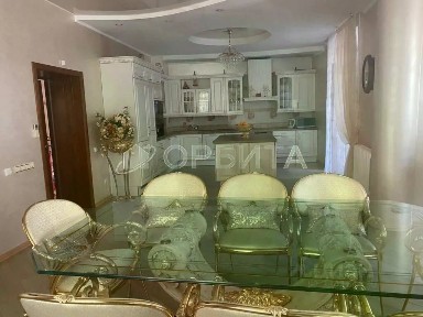 Продается 5-комн. квартира, 498,3 м²