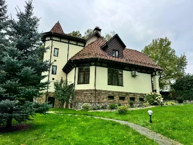 Продается 4-этажный коттедж, 465,5 м²