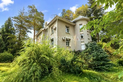 Продается 3-этажный коттедж, 459,3 м²