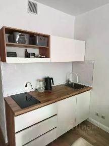 Свердловская область, Екатеринбург, р-н Верх-Исетский, мкр. ВИЗ, ул. Юмашева, 6