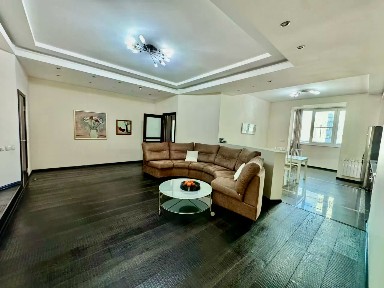 Продается 3-комн. квартира, 110 м²