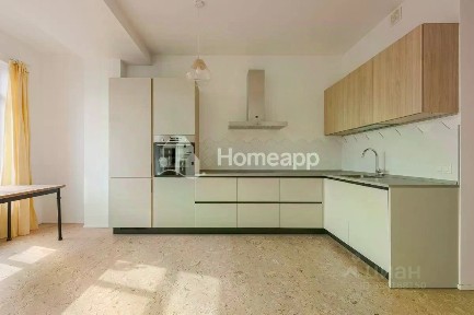 Продаются 2-комн. апартаменты, 65 м²