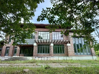 Продается 2-этажный коттедж, 1 124 м²