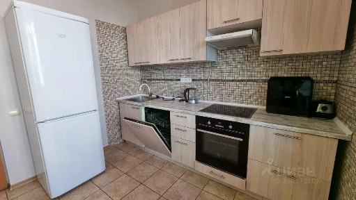 Сдается 5-комн. квартира, 200 м²