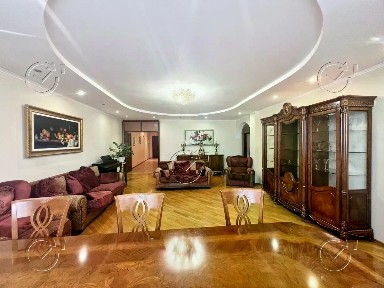 Сдается 4-комн. квартира, 176 м²