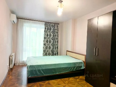 Приморский край, Владивосток, р-н Ленинский, мкр. Гайдамак, ул. Махалина, 15