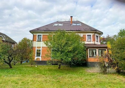 Продается 2-этажный дом, 420 м²