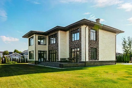 Продается 2-этажный дом, 430 м²