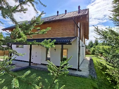 Продается 2-этажный дом, 230 м²