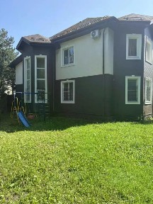 Продается 2-этажный дом, 330 м²