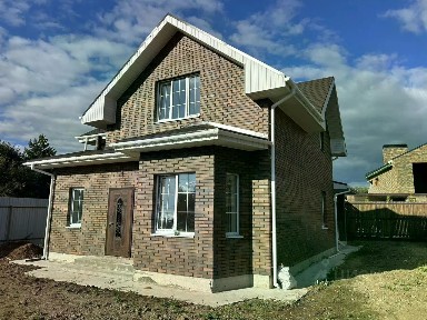 Продается 2-этажный дом, 160 м²