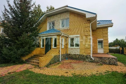 Продается 3-этажный коттедж, 230 м²