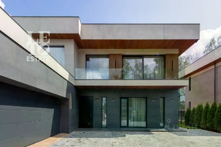 Сдается 2-этажный дом, 500 м²