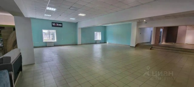 Сдается торговая площадь, 305 м²