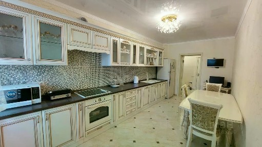 Продается 4-комн. квартира, 127,4 м²