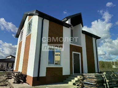 Продается 2-этажный дом, 135 м²
