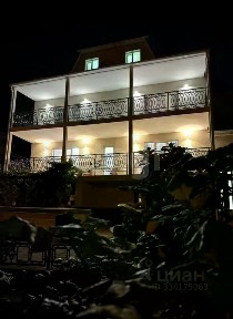 Продается 4-этажный дом, 528 м²