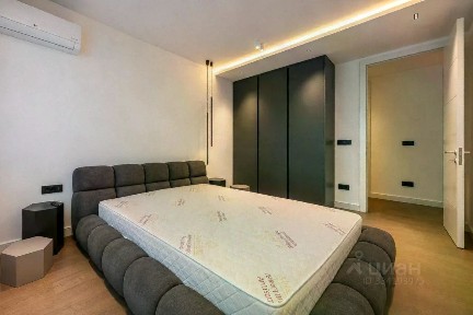 Продается 4-комн. квартира, 156,3 м²