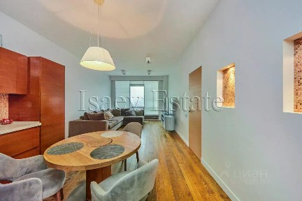 Продается 4-комн. квартира, 125 м²