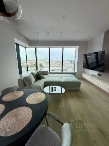 Продаются 3-комн. апартаменты, 81 м²
