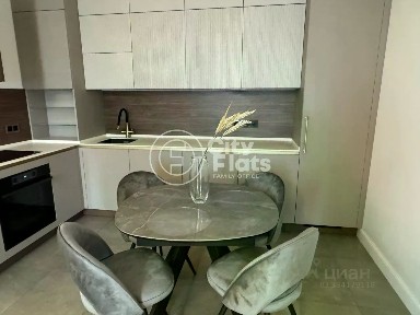 Продается 2-комн. квартира, 77 м²