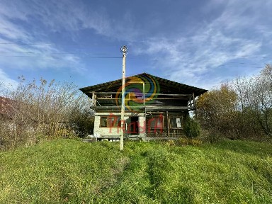 Продается 2-этажный дом, 250 м²