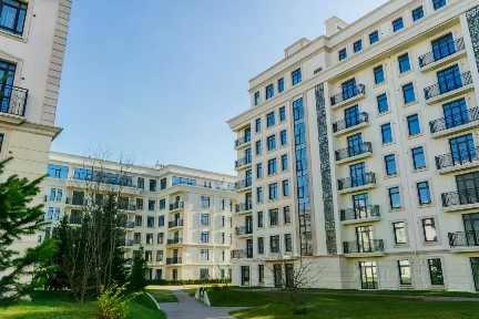 Продается 4-комн. квартира, 122 м²