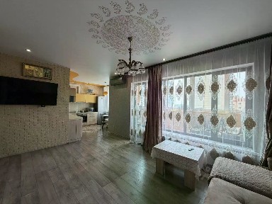 Продается 2-комн. квартира, 76 м²