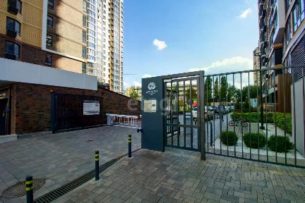 Продается 2-комн. квартира, 56,3 м²