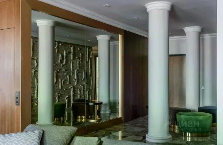 Продается 4-комн. квартира, 301 м²