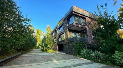 Сдается 5-комн. квартира, 240 м²