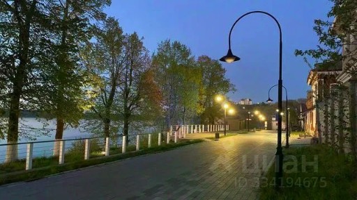 Продается помещение свободного назначения, 1 400 м²
