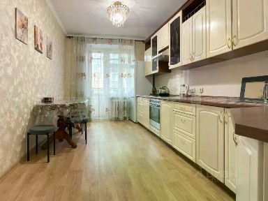 Продается 2-комн. квартира, 76 м²