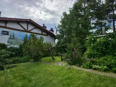 Сдается 3-этажный дом, 265 м²