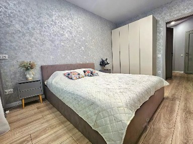 Продается 2-комн. квартира, 65 м²