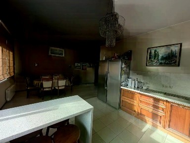 Продается 4-комн. квартира, 221 м²